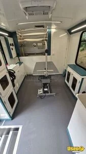 2022 Pet Stylist Elite Pet Care / Veterinary Truck Bathroom Georgia Gas Engine for Sale