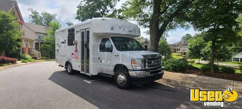 2022 Pet Stylist Elite Pet Care / Veterinary Truck Georgia Gas Engine for Sale