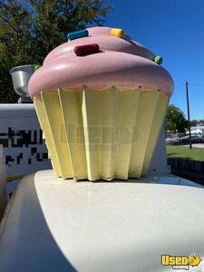 2022 Piaggio Ape Bakery Food Truck Bakery Food Truck 25 Texas for Sale