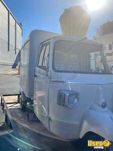 2022 Piaggio Ape Bakery Food Truck Bakery Food Truck Fresh Water Tank Texas for Sale