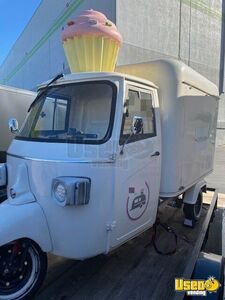 2022 Piaggio Ape Bakery Food Truck Bakery Food Truck Hand-washing Sink Texas for Sale