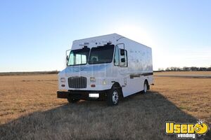 2022 Refrigerated Truck Catering Food Truck Cabinets Texas Gas Engine for Sale