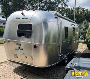 2022 Skoolie Conversion Airstream Cabinets New York for Sale