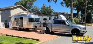 2022 Skoolie Conversion Airstream Interior Lighting New York for Sale