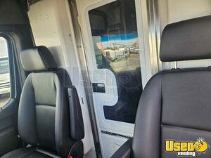 2022 Sprinter 4500 All-purpose Food Truck Electrical Outlets Texas Diesel Engine for Sale