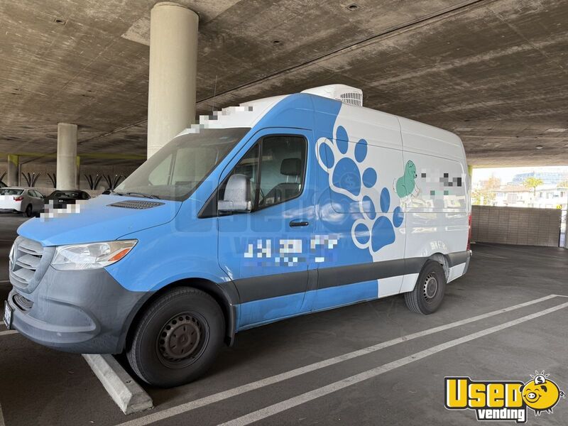 2022 Sprinter Pet Care / Veterinary Truck Texas Diesel Engine for Sale