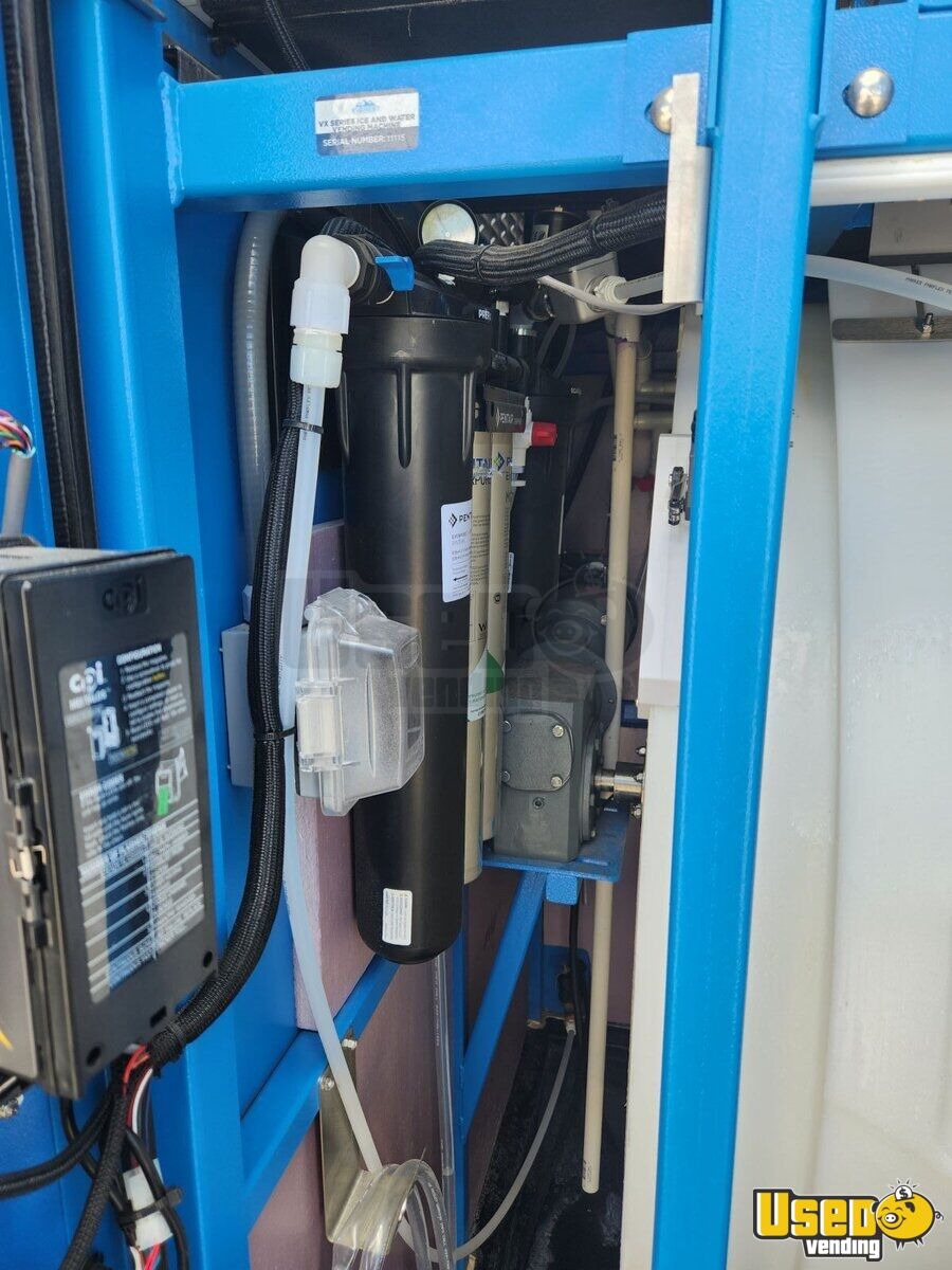 2022 Everest Ice VX3 Bagged Ice and Filtered Water Vending Machine For