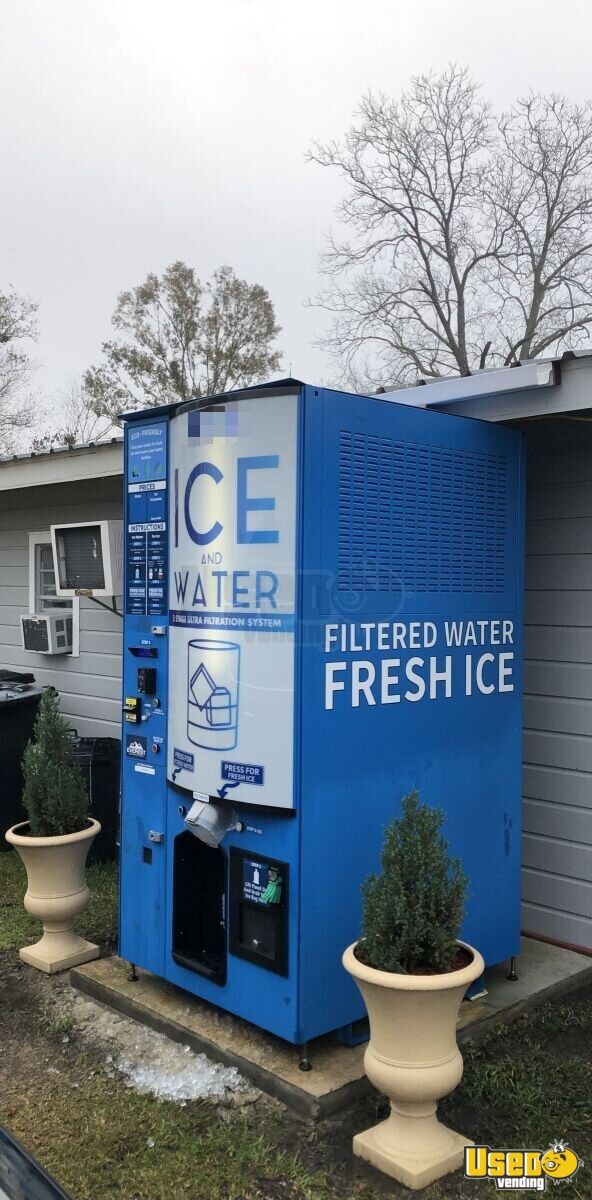2022 Everest Ice VX2 Bagged Ice and Filtered Water Vending Machine For