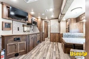 2023 3 Horse Trailer With Living Quarters 3-horse Lq Trailer Stove Ohio for Sale