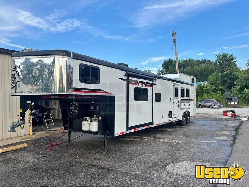 2023 8316s Silverado Living Quarters Horse Trailer Indiana for Sale