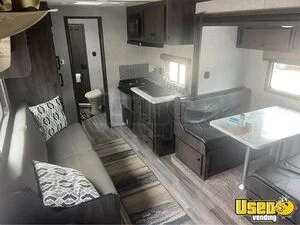 2023 8316s Silverado Living Quarters Horse Trailer Stove Indiana for Sale
