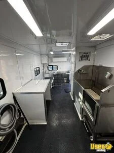 2023 8.5x18ft Pet Care / Veterinary Truck Hot Water Heater Ohio for Sale
