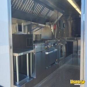 2023 Enclosed Cargo Trailer Kitchen Food Trailer Diamond Plated Aluminum Flooring Texas for Sale