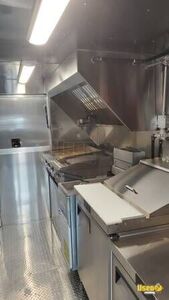 2023 Enclosed Cargo Trailer Kitchen Food Trailer Refrigerator Texas for Sale