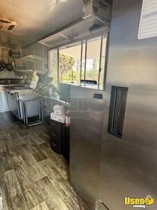 2023 Enclosed Trailer Kitchen Food Trailer Removable Trailer Hitch Florida for Sale