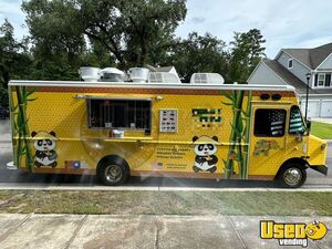 Like New - 2023 22' Ford F59 All-Purpose Food Truck with Fire Suppression System for Sale in Texas!