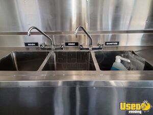 2023 Food Trailer Kitchen Food Trailer Hand-washing Sink Texas for Sale