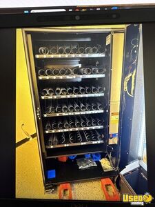 2023 Iq640 Seaga Snack Machine 3 Texas for Sale