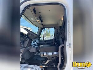 2023 M2 Box Truck 9 Washington for Sale