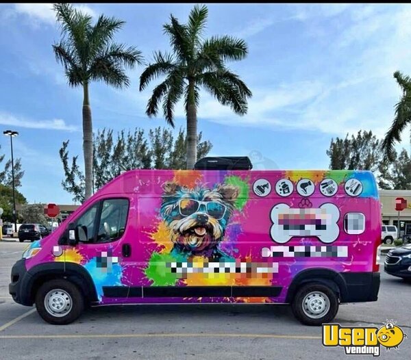 2023 Mobile Dog Grooming Pet Care / Veterinary Truck Florida Gas Engine for Sale