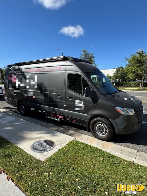 2023 Sprinter 2500 Mobile Hair & Nail Salon Truck California Diesel Engine for Sale