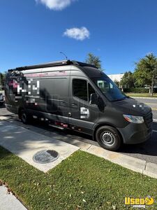 2023 Sprinter 2500 Mobile Hair & Nail Salon Truck California Diesel Engine for Sale