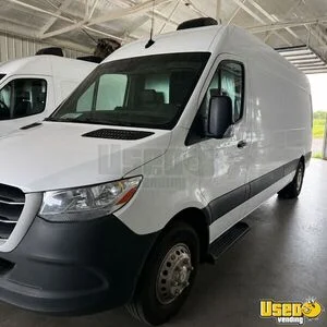 2023 Sprinter Pet Care / Veterinary Truck Air Conditioning Iowa Diesel Engine for Sale