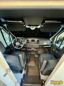2023 Sprinter Pet Care / Veterinary Truck Interior Lighting Utah Diesel Engine for Sale