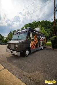 2023 Super Duty (f-series Commercial Chassis) All-purpose Food Truck Concession Window Virginia Gas Engine for Sale