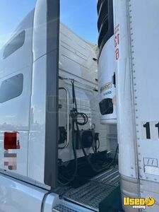 2023 Vnl Volvo Semi Truck 4 California for Sale