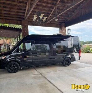 2024 Mercedes-Benz 2500 Mobile MedSpa Van Mobile Business Unit for Sale in Georgia!