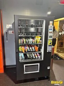 Automated Merchandising Systems AMS LTF9 Combo Vending Machine For Sale in Tennessee!