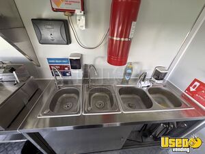 2024 Custom Food Trailer Kitchen Food Trailer Fresh Water Tank New Jersey for Sale