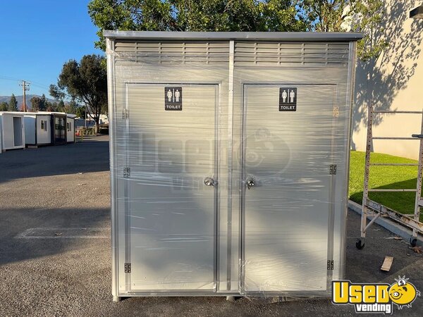 2024 Double Stall Restroom / Bathroom Trailer California for Sale