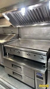2024 E450 All-purpose Food Truck Diamond Plated Aluminum Flooring Illinois for Sale