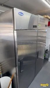 2024 Enclosed Trailer 20' Kitchen Food Trailer Fryer Texas for Sale