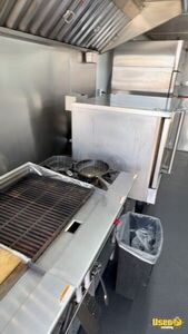 2024 Enclosed Trailer 20' Kitchen Food Trailer Stovetop Texas for Sale