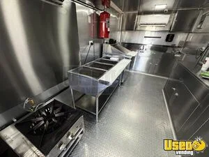 2024 Enclosed Trailer Kitchen Food Trailer Stock Pot Burner Texas for Sale