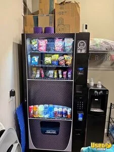 2024 Wittern FSI USI Futura Snack and Drink Combination Vending Machine For Sale in Florida!