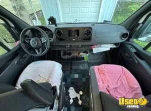 2024 Hanvey Pet Care / Veterinary Truck Electrical Outlets Michigan Diesel Engine for Sale