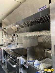 2024 Kitchen Food Trailers Kitchen Food Trailer Removable Trailer Hitch Oregon for Sale