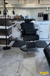 2024 Mobile Barbershop Mobile Hair & Nail Salon Truck Air Conditioning California for Sale