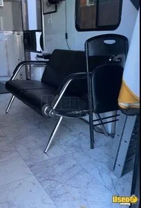2024 Mobile Barbershop Mobile Hair & Nail Salon Truck Exterior Lighting California for Sale
