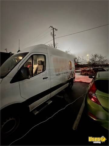 2024 Mobile Dog Grooming Van Pet Care / Veterinary Truck Rhode Island for Sale