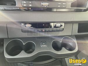 2024 Sprinter Mobile Hair & Nail Salon Truck Insulated Walls North Carolina Diesel Engine for Sale