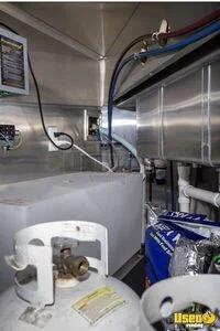 2024 Tandem Axle Food Trailer Kitchen Food Trailer Triple Sink Pennsylvania for Sale