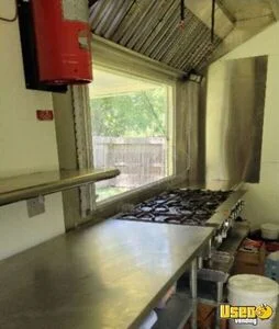 2025 14ft Base Kitchen Trailer Kitchen Food Trailer Upright Freezer Texas Gas Engine for Sale