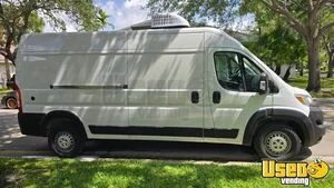 2025 2500 Pet Care / Veterinary Truck Air Conditioning Florida for Sale