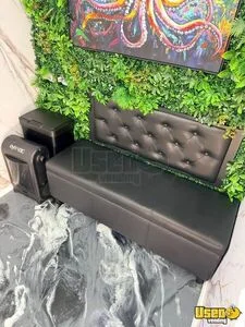 2025 Dual Axle Mobile Hair & Nail Salon Truck Fresh Water Tank California for Sale