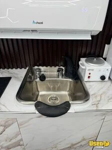 2025 Dual Axle Mobile Hair & Nail Salon Truck Hot Water Heater California for Sale